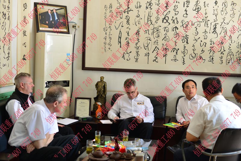 英国JCB来沃特混凝土搅拌车厂商谈合作事宜